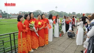 [Video] Không khí “ngày hội non sông” tại Hà Nội