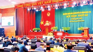 Biểu quyết thông qua nghị quyết thực hiện dự án đầu tư xây dựng tuyến đường sắt Lào Cai-Hà Nội-Hải Phòng.