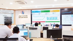 Công ty cổ phần Cấp nước Nhà Bè luôn chú trọng chuyển đổi số, đáp ứng dịch vụ chăm sóc khách hàng tốt nhất.
