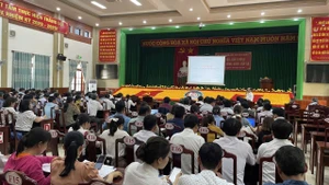Việc đào tạo, bồi dưỡng nâng cao trình độ quản lý cho cán bộ, công chức các cấp được thực hiện thường xuyên nhằm đáp ứng yêu cầu thực tiễn cuộc sống. Nguồn: Báo Bình Định