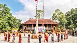 Tái hiện lễ tạ ơn thần núi của đồng bào dân tộc Cơ Tu ở huyện A Lưới.