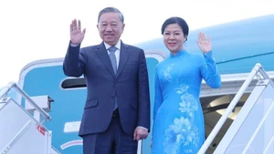 Tổng Bí thư Tô Lâm và Phu nhân rời thủ đô Minsk, lên đường về nước. (Ảnh: Thống Nhất/TTXVN)