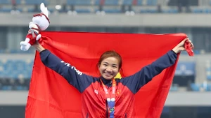 Nguyễn Thị Oanh đã làm dậy sóng giới hâm mộ điền kinh khu vực khi lập "cú hat-trick vàng" tại SEA Games 32 tính đến thời điểm này.