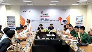 Họp báo Cuộc thi Sáng tạo Robot Việt Nam 2025.