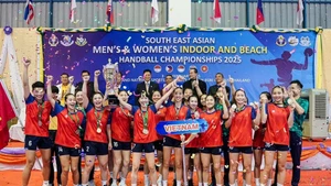 Ngôi vô địch của đội tuyển nữ là động lực thúc đẩy bóng ném Việt Nam giành huy chương vàng ở kỳ SEA Games 33. 