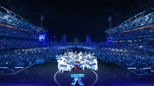 Hình ảnh các "anh trai" và hàng chục nghìn khán giả trong concert thứ 4 tại sân Mỹ Đình. Ảnh: NSX.