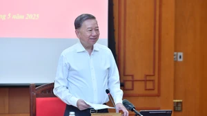 Tổng Bí thư Tô Lâm phát biểu chỉ đạo phiên họp.