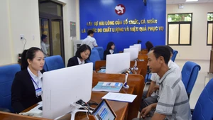Trung tâm phục vụ hành chính công tỉnh Kon Tum.