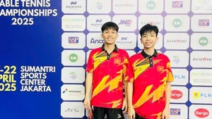 Nguyễn Văn Tuấn Anh (bên trái ảnh) và Nguyễn Đức Việt giành Huy chương vàng Giải vô địch bóng bàn trẻ Đông Nam Á 2025.