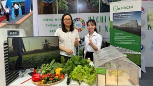 Hachi giới thiệu công nghệ nhà kính thông minh ứng dụng trong nông nghiệp tại Lễ phát động phong trào “Cả nước thi đua đổi mới sáng tạo và chuyển đổi số” vào tháng 4/2025. 