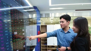 Các tổ chức, cá nhân tại Việt Nam sẽ có địa chỉ hợp pháp để giao dịch, đầu tư, mua bán tiền số thông qua các sàn thí điểm do doanh nghiệp được cấp phép tổ chức.
