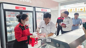 Kiểm tra cửa hàng C.P Fresh Shop thị trấn Mỹ Xuyên, huyện Mỹ Xuyên, tỉnh Sóc Trăng