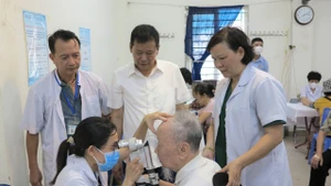 Khám sức khỏe cho người cao tuổi