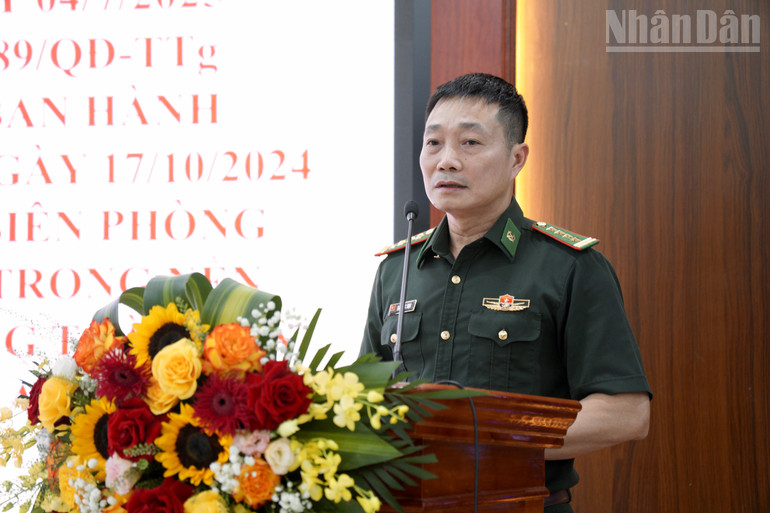 Đại tá Đào Quốc Thạo, Phó Bí thư Đảng ủy, Chỉ huy trưởng Ban Chỉ huy Bộ đội Biên phòng tỉnh Lạng Sơn trình bày đề cương thực hiện kế hoạch. ndo_tr_img-0361.jpg