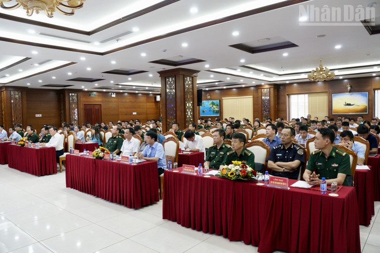 Các đại biểu dự hội nghị. ndo_tr_img-0363.jpg