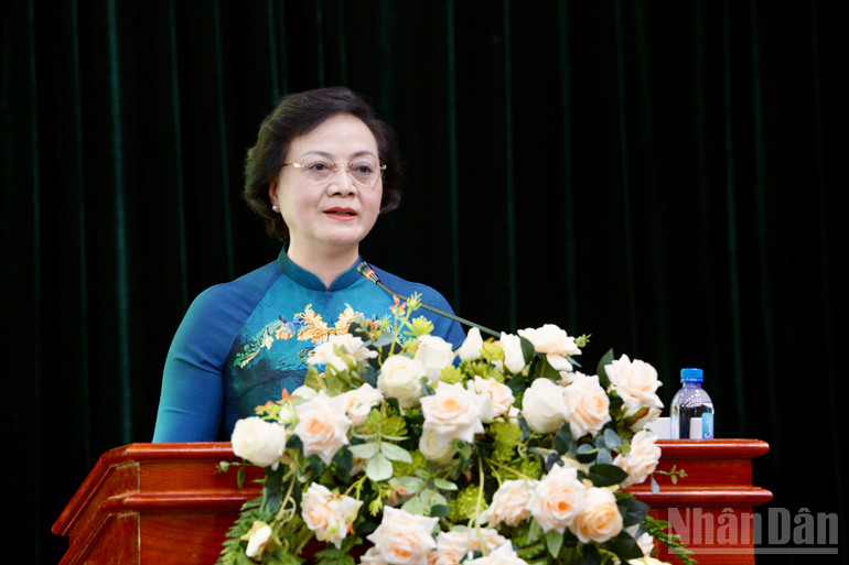 Đồng chí Phạm Thị Thanh Trà, Ủy viên Trung ương Đảng, Bộ trưởng Nội vụ phát biểu chỉ đạo. ndo_br_img-9927.jpg