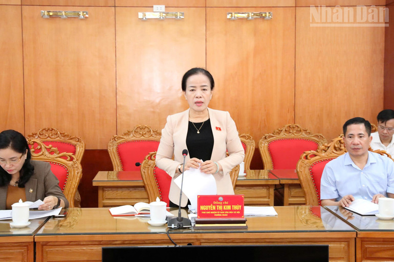 Đồng chí Nguyễn Thị Kim Thúy, Phó Chủ nhiệm Ủy ban Văn hóa và Xã hội của Quốc hội phát biểu kết luận buổi làm việc. ndo_tr_gen-h-z6996663515093-d883b54e38601032abd1298c574a7db3.jpg