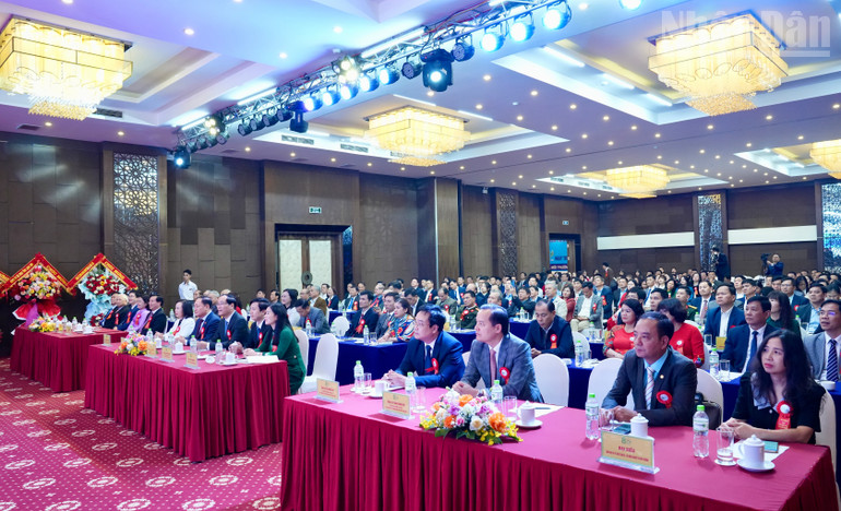 ទិដ្ឋភាពនៃពិធីរំលឹកខួបលើកទី 80 នៃទិវាប្រពៃណីរបស់មន្ទីរកសិកម្ម និងបរិស្ថានខេត្ត Lang Son។ ndo_tr_img-1015.jpg