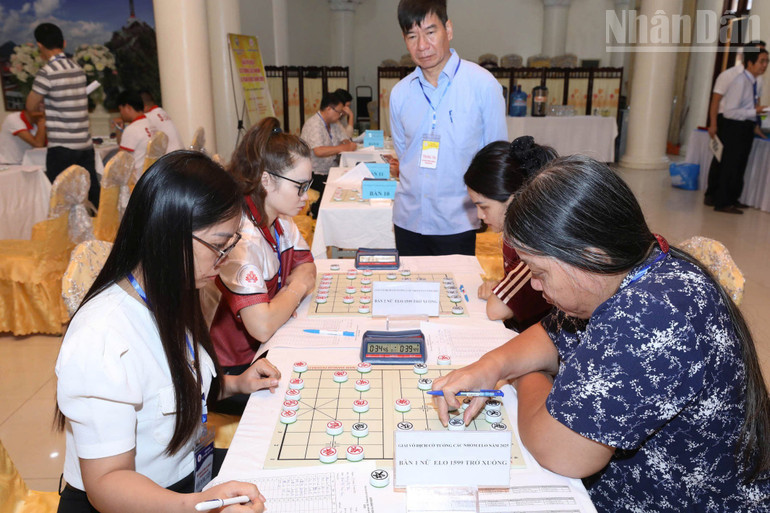 Các kỳ thủ nữ tham gia thi đấu tại giải. ndo_tr_gen-h-z6956827725147-782c7e07fc7f0e70328afef140e8092e.jpg