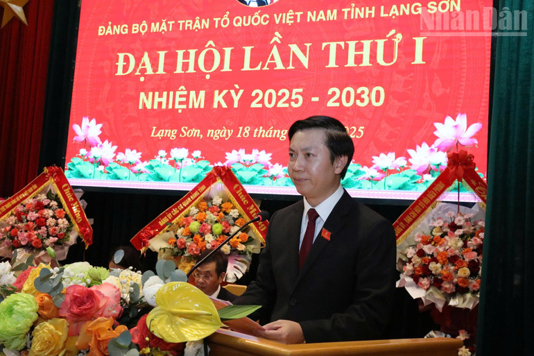 Đồng chí Nguyễn Hoàng Tùng, Ủy viên Ban Thường vụ Tỉnh ủy, Phó Bí thư Đảng ủy các cơ quan Đảng, Chủ tịch Ủy ban Mặt trận Tổ quốc Việt Nam, Bí thư Đảng ủy Mặt trận tổ quốc Việt Nam tỉnh Lạng Sơn. ndo_tr_gen-h-z6817940169394-caf719287fa56b157496476833f69106.jpg