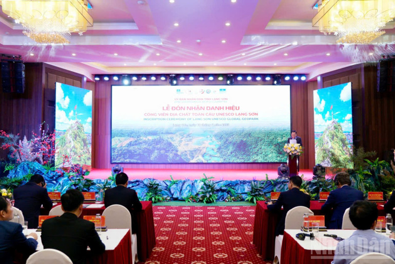 Lễ đón nhận Danh hiệu Công viên địa chất toàn cầu UNESCO Lạng Sơn. ndo_br_gen-h-z6750940571060-04be15a8916f1ecb79d4e2621dbccf2b.jpg