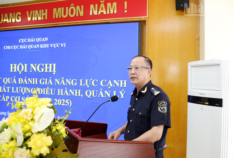 Đồng chí Nguyễn Văn Hoàn, Bí thư Đảng ủy, Chi cục trưởng Chi cục Hải quan khu vực VI phát biểu chỉ đạo. ndo_tr_img-3045.jpg