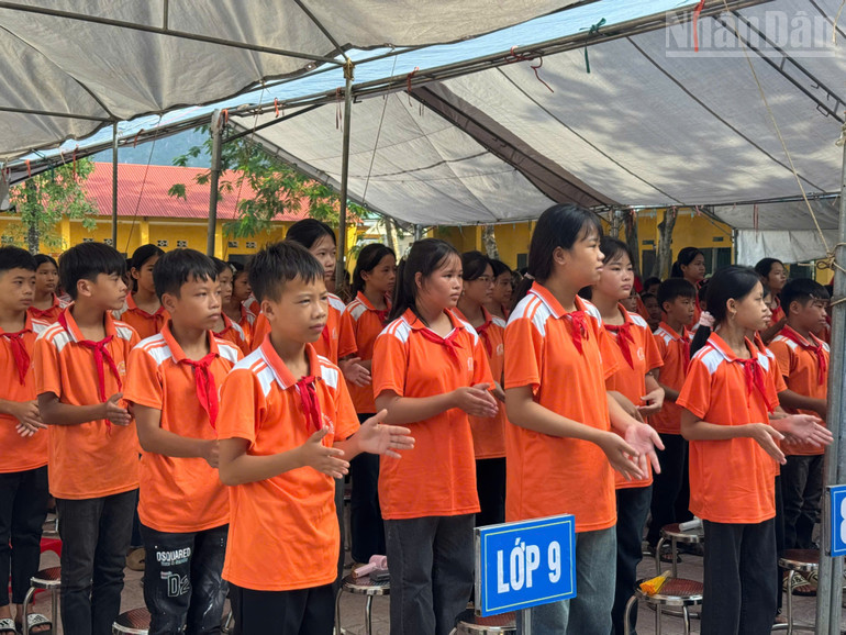 Các em học sinh Khối 9, Trường tiểu học và trung học cơ sở Hòa Bình, xã Yên Bình, tỉnh Lạng Sơn. ndo_tr_gen-h-z6978324368014-85dee7495c5fbddd5c5bc776346e451a.jpg