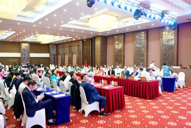 Quang cảnh buổi tọa đàm. ndo_tr_gen-h-z6751392269752-a9e5fef4ab29cefe949713389d73ebab.jpg