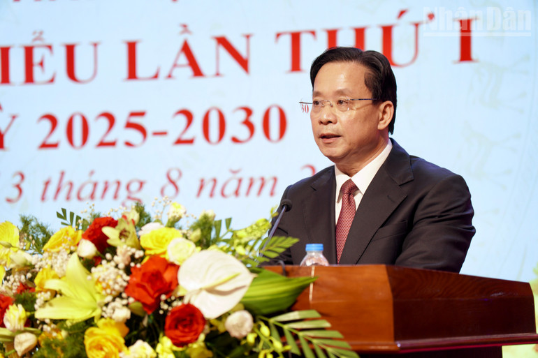 Đồng chí Hoàng Văn Nghiệm, Bí thư Tỉnh ủy, Trưởng đoàn Đại biểu Quốc hội tỉnh Lạng Sơn phát biểu chỉ đạo Đại hội. ndo_tr_img-0225.jpg
