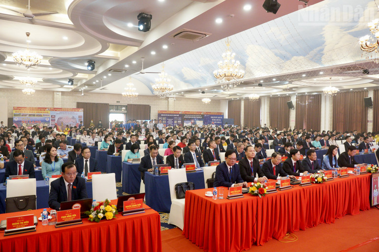 Đại hội Đại biểu Đảng bộ Ủy ban nhân dân tỉnh Lạng Sơn, lần thứ 1, nhiệm kỳ 2025 - 2030 với sự tham gia của 298 đại biểu. ndo_tr_img-0226.jpg