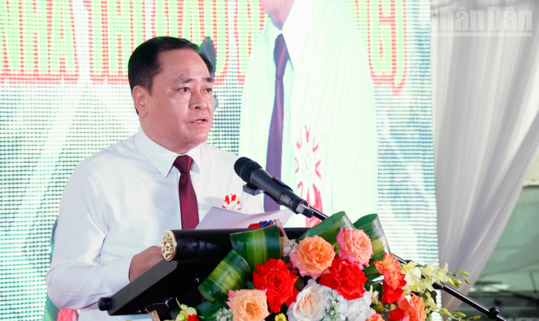 Đồng chí Hồ Tiến Thiệu, Phó Bí thư Tỉnh ủy, Chủ tịch Ủy ban nhân dân tỉnh Lạng Sơn phát biểu tại lễ khởi công. ndo_tr_dat6130.jpg