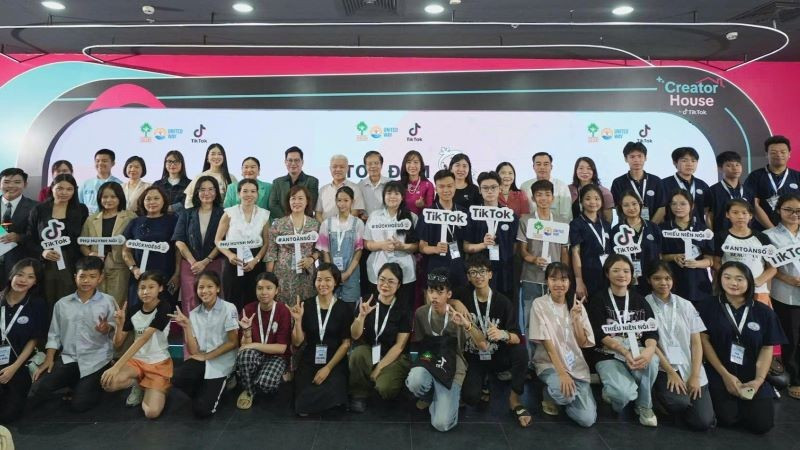 Các bạn trẻ trong một tọa đàm về an toàn số, an toàn trên không gian mạng tổ chức hồi tháng 5/2025. (Ảnh: PV)
