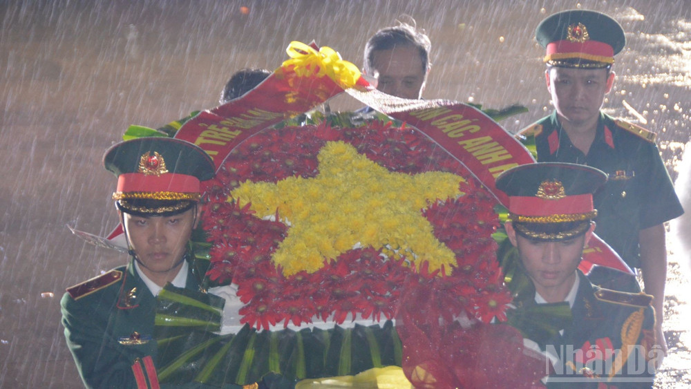 Trân trọng quá khứ, vững bước tương lai.
