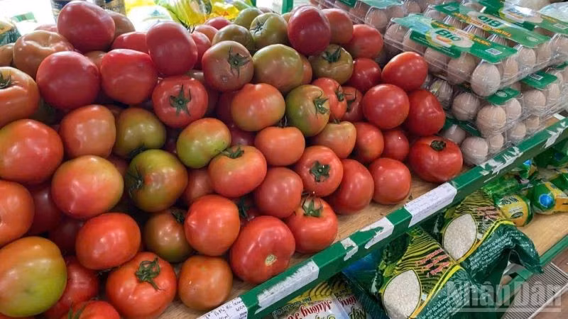 Nông sản sạch, nông sản OCOP ngày càng phổ biến trong các kệ hàng. (Ảnh: PV)