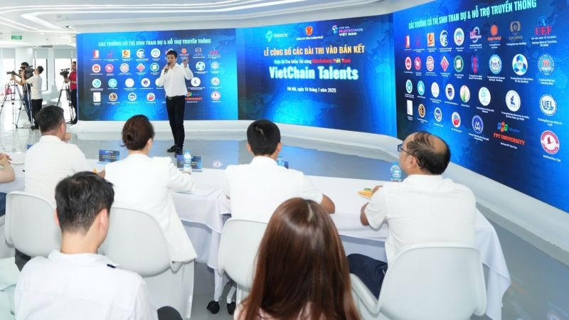 Sự kiện diễn ra chiều 18/7 tại Hà Nội. (Ảnh: HNV) blockchain5.jpg