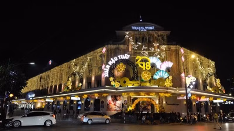 Phố Tràng Tiền, Hà Nội. (Ảnh: PV)