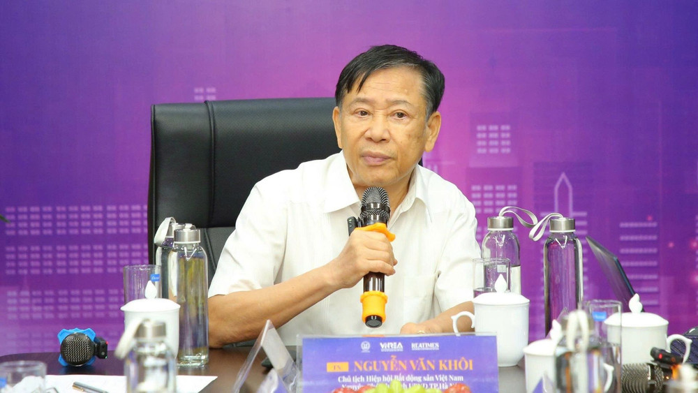 Tiến sĩ Nguyễn Văn Khôi, Chủ tịch Hiệp hội Bất động sản Việt Nam. dien-dan16-3.jpg