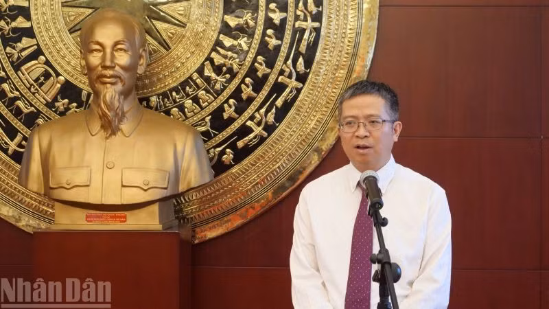 Đại sứ Việt Nam tại Trung Quốc Phạm Thanh Bình phát biểu tại buổi lễ.