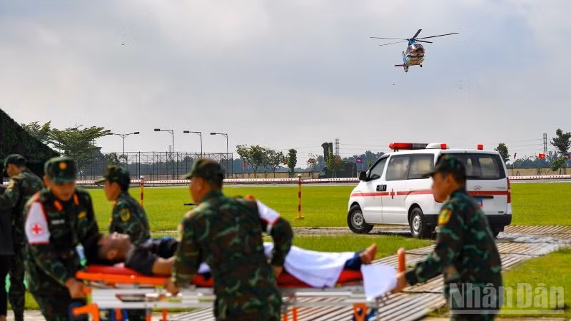 Diễn tập quân y Việt Nam-Campuchia 2025. (Ảnh: Báo Nhân Dân).