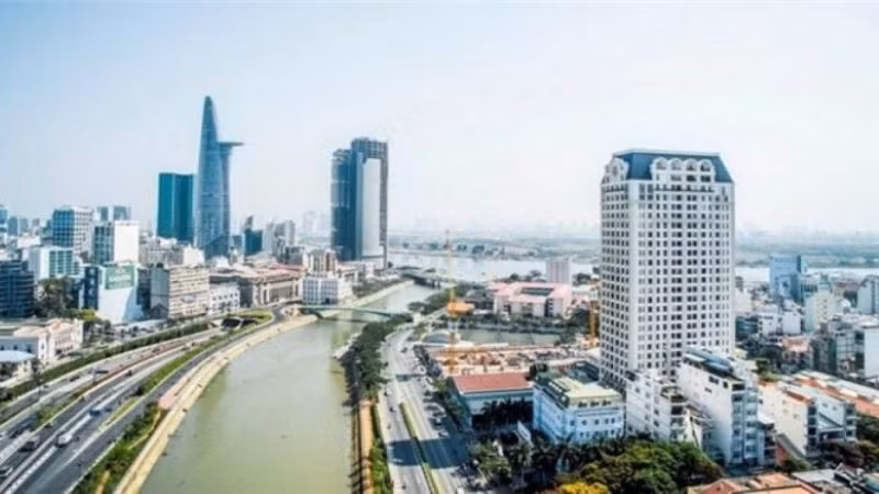 Tái cân bằng thị trường căn hộ Thành phố Hồ Chí Minh khi giá khu vực trung tâm tăng và nhu cầu hướng ra vùng ven. (Ảnh: PV)