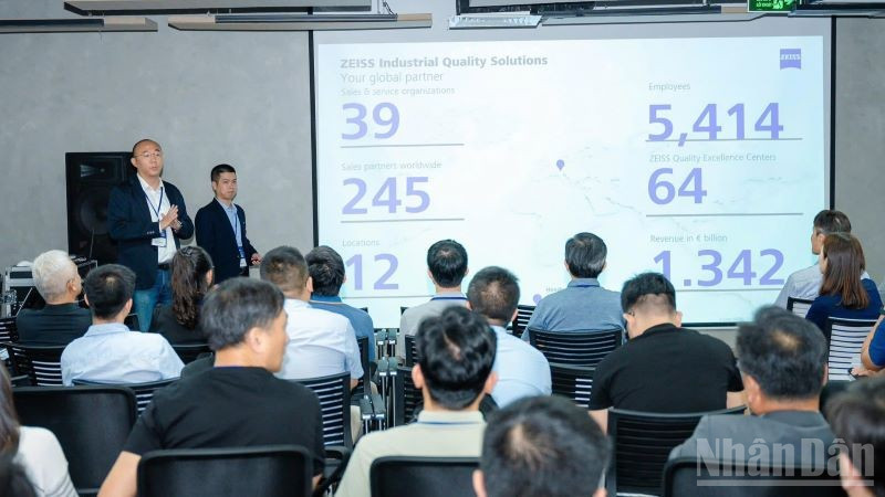 Các diễn giả trao đổi, chia sẻ tại sự kiện. (Ảnh: PV) ndo_br_cncao-sx1.jpg