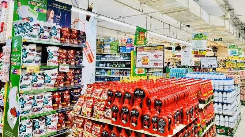 Chỉ số giá tiêu dùng (CPI) tháng 8/2025 tăng 0,05% so với tháng trước chủ yếu do giá nhà ở thuê và ăn uống ngoài gia đình tăng. (Ảnh: HNV)