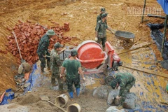 Sôi nổi trên công trường Mô Rỗi.