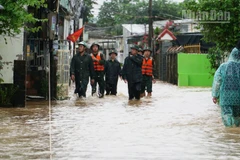 Lực lượng chức năng có mặt tại khu vực Mẹ Suốt.