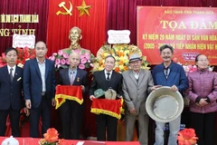 Bảo tàng tỉnh Thanh Hóa tiếp nhận nhiều hiện vật do các cá nhân hiến tặng.