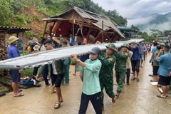 Khẩn trương khắc phục hậu quả mưa bão tại xã Mường Lát.