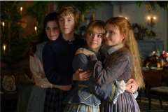 “Little Women” khai thác câu chuyện về bốn chị em gái nhà March, những người trưởng thành trong bối cảnh xã hội còn nhiều định kiến về vai trò của phụ nữ.