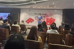 Lễ ra mắt cuốn sách.