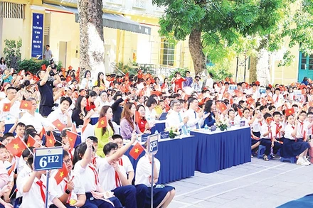 Học sinh Trường THCS Trưng Vương (phường Cửa Nam) hân hoan chào đón năm học mới 2025-2026.