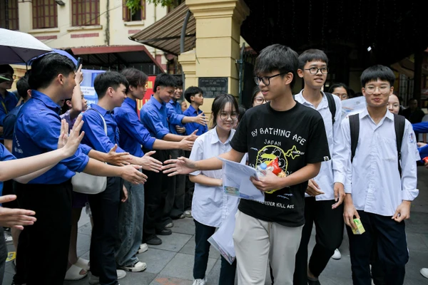 Một số mã đề môn Ngoại ngữ trong kỳ thi tuyển sinh lớp 10 tại Hà Nội